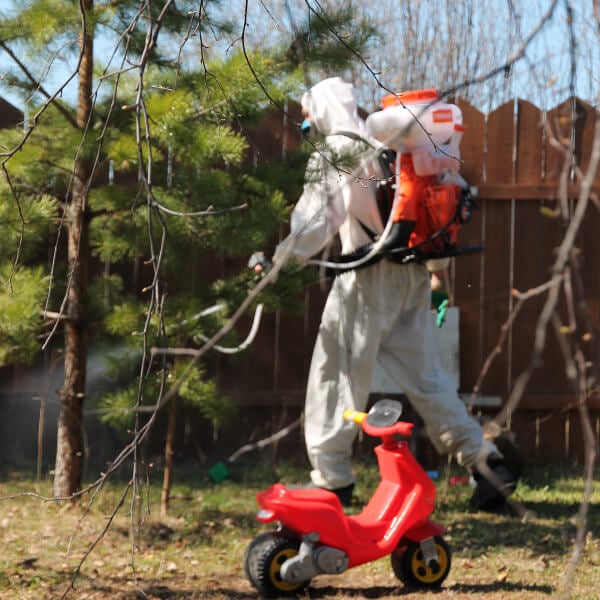 Обработка участка от клещей в Пятигорске?